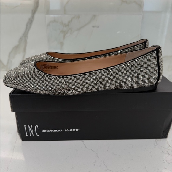 INC International Concepts Women's Silver Crystal Flats Size 11 - Picture 1 of 7
